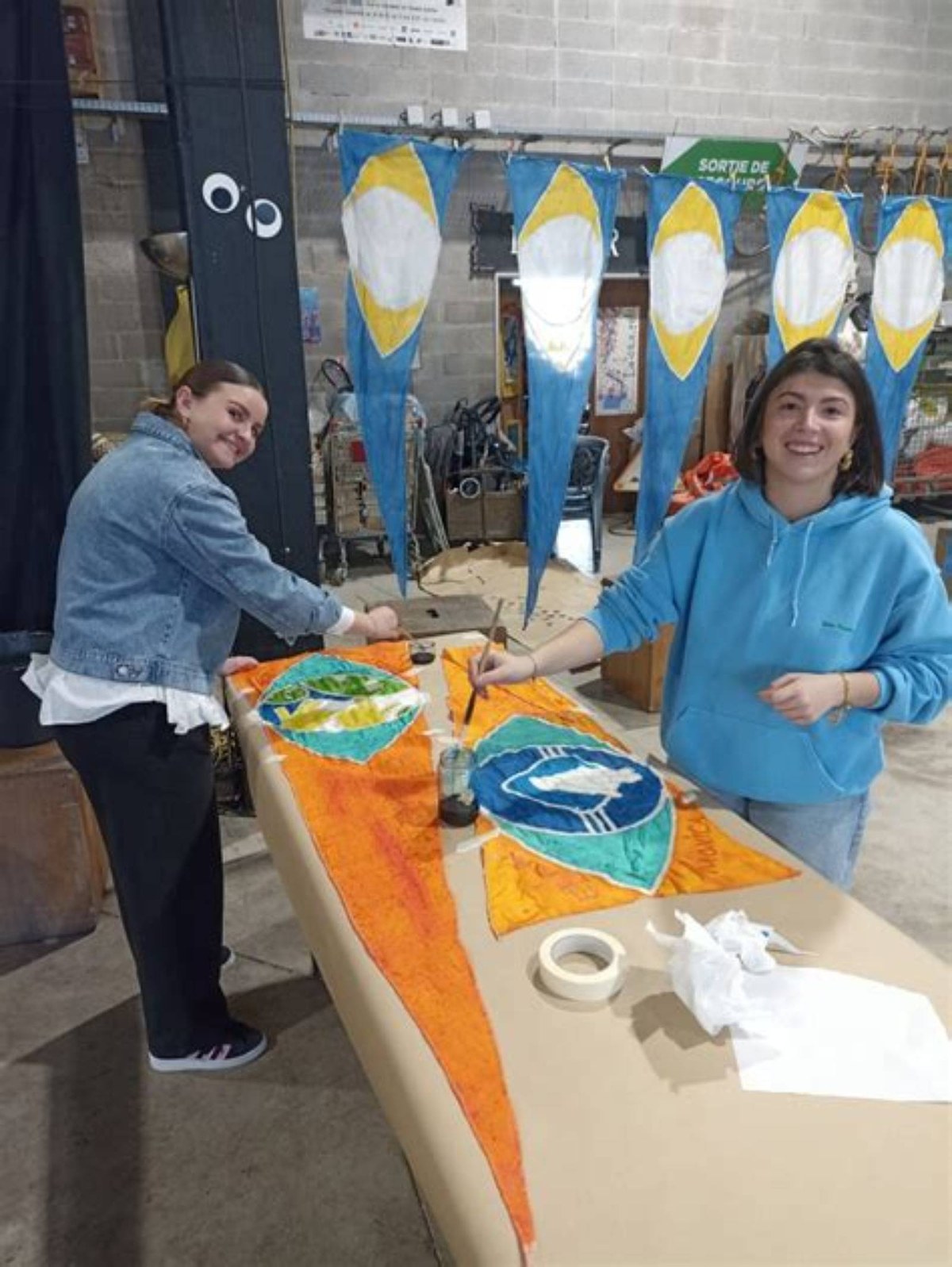 Des drapeaux « esdaciens » pour l'arrivée de la flamme olympique à Marseille